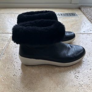 Fit Flop leather & faux sheepskin ankle boots, size 9